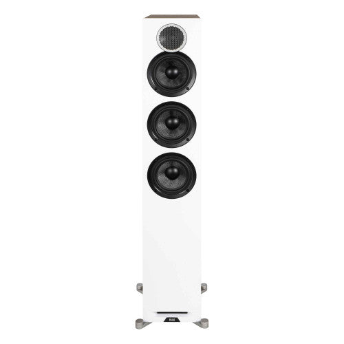 Close up of the ELAC DFR52-W woven aramid-fiber woofers and high-frequency tweeter